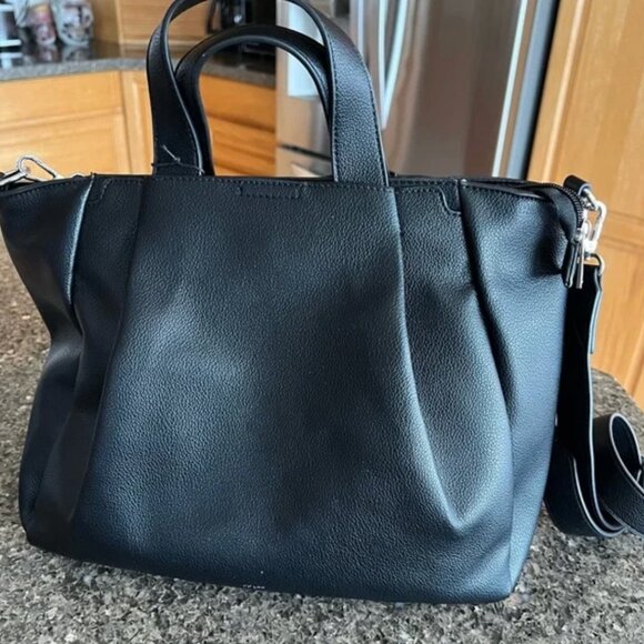 Colab Cruise Port Black Shoulder Bag Crossbody NWT - Picture 4 of 14